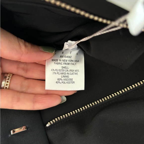 AREA Size 6 five pocket heart cutout short - Picture 11 of 12